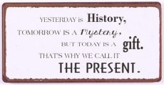 Magneet: Yesterday is history, tomorrow... EM5984