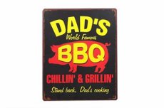 Tekstbord: Dad's world famous BBQ... EM4676