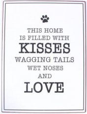 Tekstbord: This home is filled with kisses EM7152
